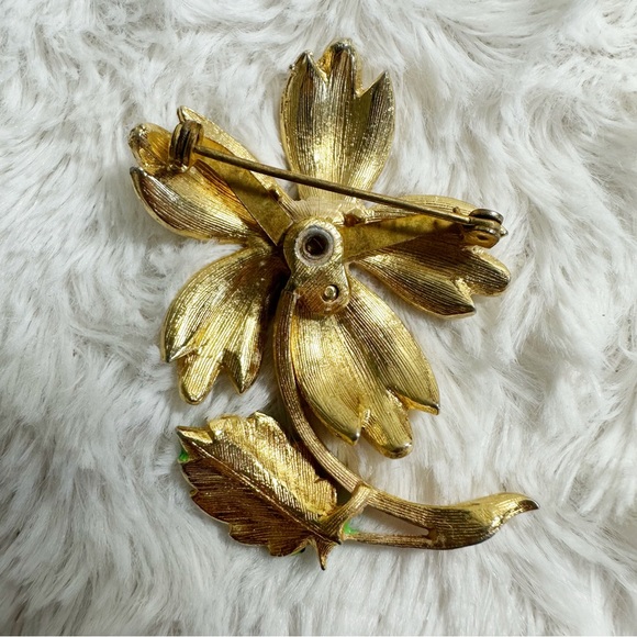 Vintage Enamel Flower Pin with Faux Pearl - Picture 3 of 3